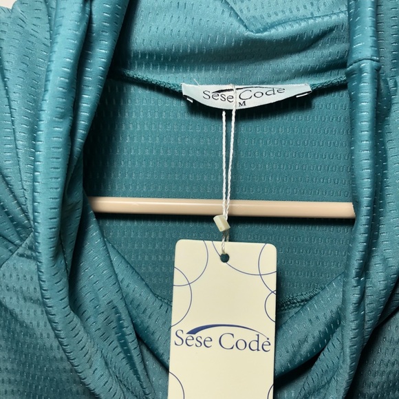 Sese Code M Long Sleeve Cowl Neck Athletic Shirt - Picture 3 of 3